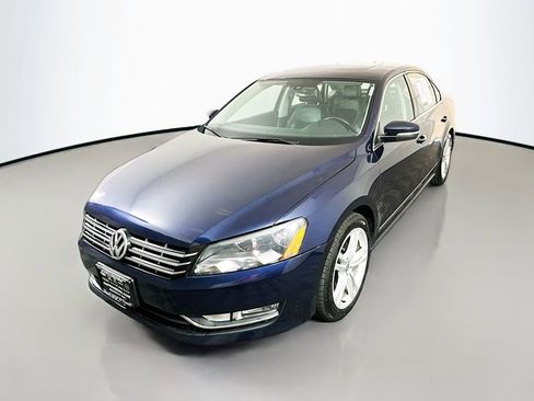 Used 2014 Volkswagen Passat TDI SEL Premium image 3
