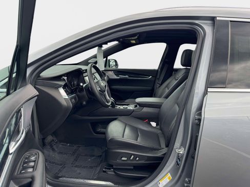 Certified 2025 Cadillac XT5 Premium Luxury FWD image 19