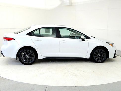 Certified 2023 Toyota Corolla SE image 6