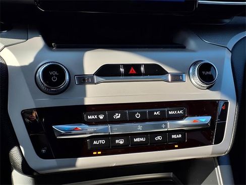 Used 2023 Ford Explorer XLT w/ Equipment Group 202A image 24