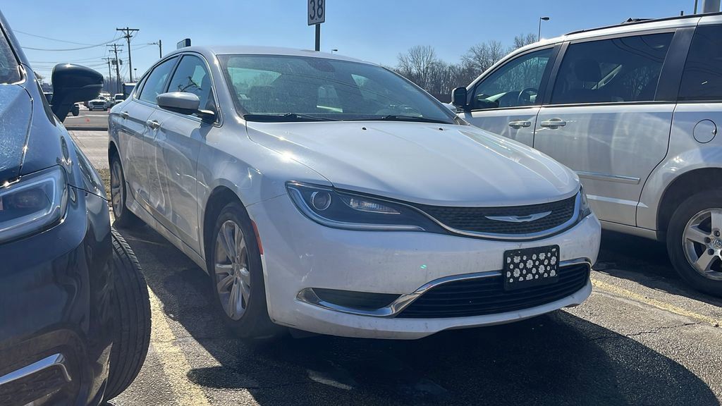 Used 2015 Chrysler 200 Limited FWD image 1