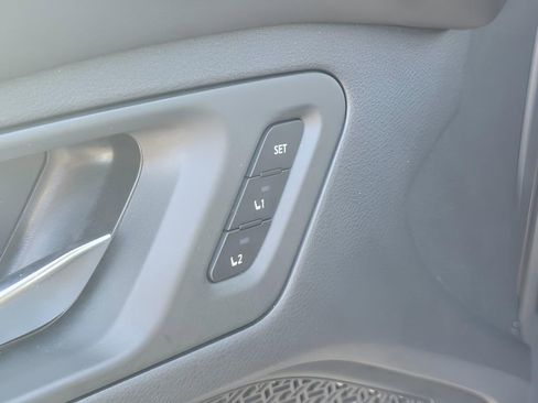 Used 2023 Nissan Ariya AWD image 15