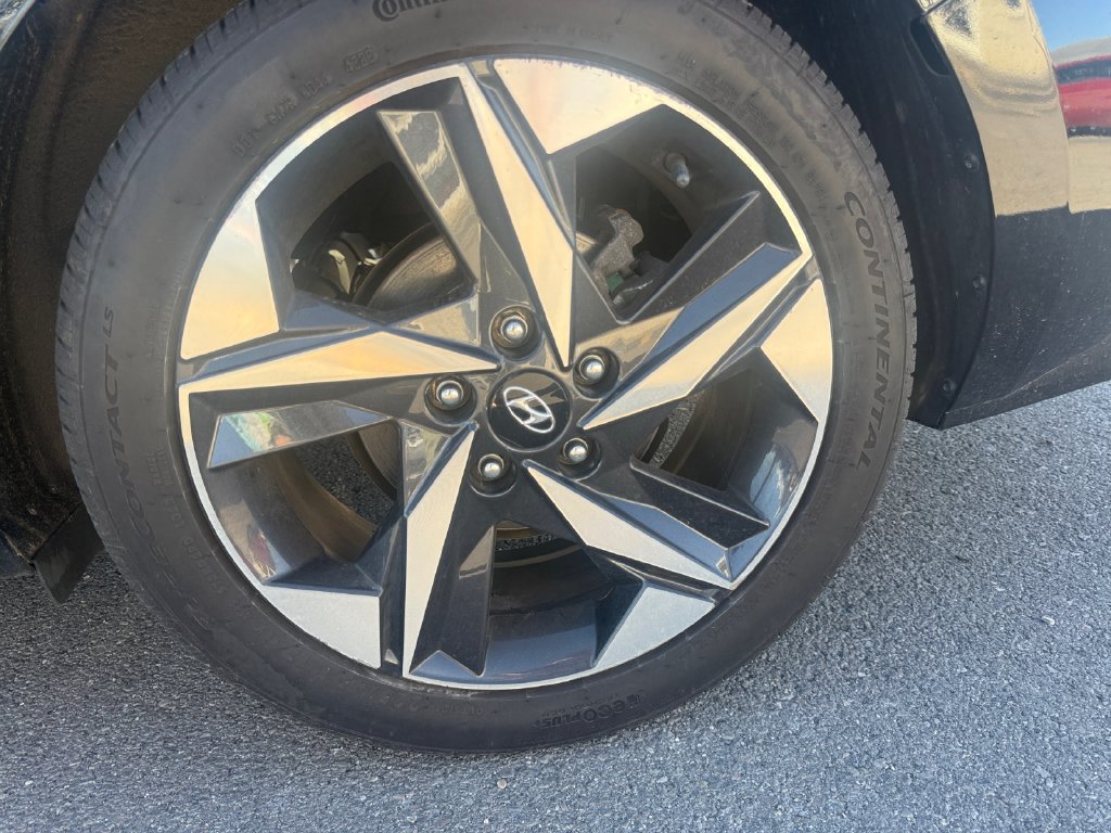 Used 2021 Hyundai Elantra Limited FWD image 26