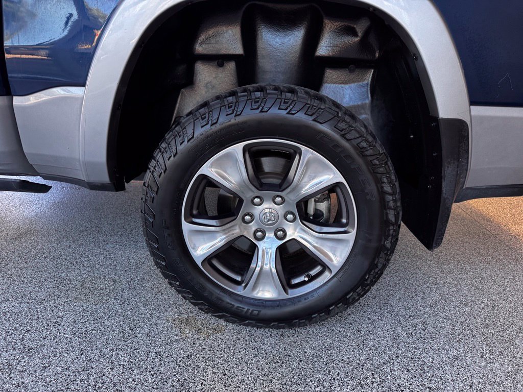 Used 2020 RAM 1500 Laramie AWD/4WD image 15