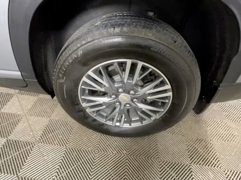 Used 2024 Chevrolet Traverse LT FWD image 14