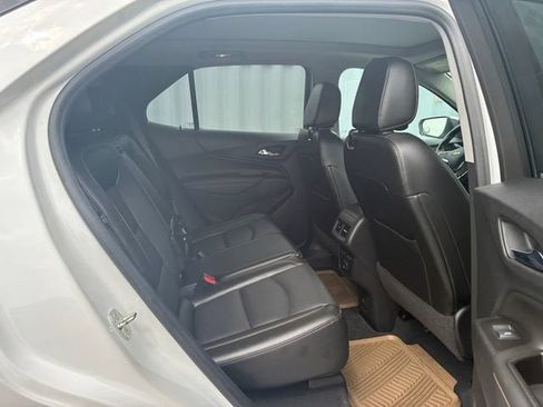 Used 2021 Chevrolet Equinox Premier AWD/4WD image 16