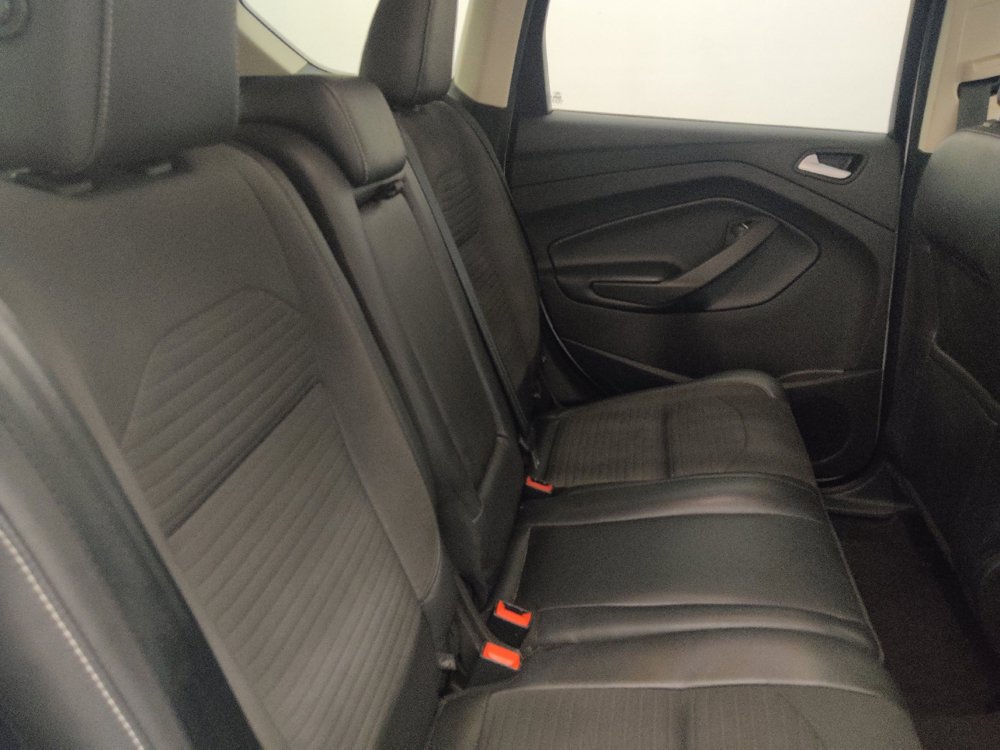 Used 2019 Ford Escape SE FWD image 19