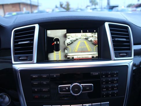 Used 2016 Mercedes-Benz GL 450 4MATIC image 31