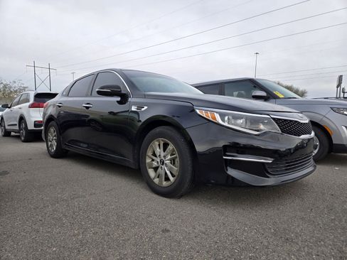 Certified 2017 Kia Optima LX image 2