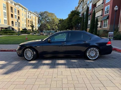 Used 2007 BMW 750i RWD image 3
