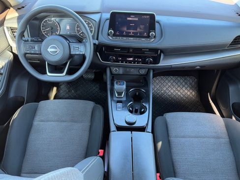 Used 2022 Nissan Rogue SV image 14