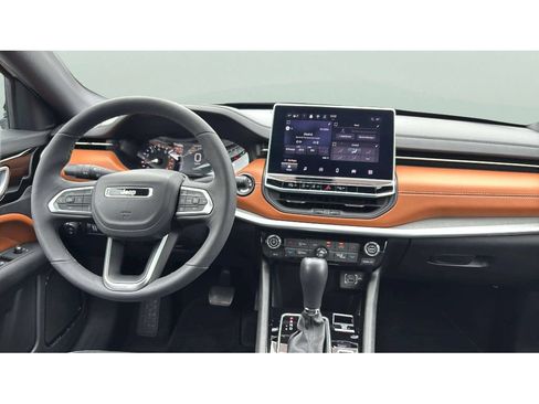 Used 2025 Jeep Compass Limited AWD/4WD image 13
