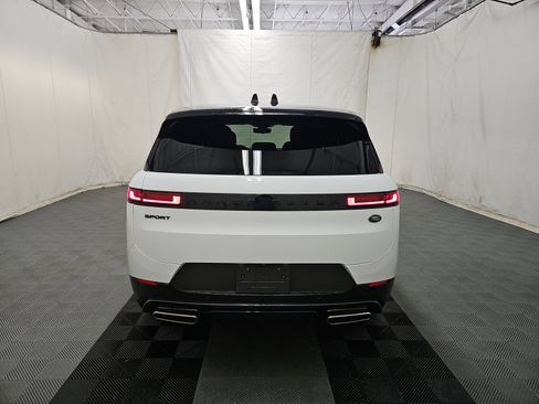 Used 2023 Land Rover Range Rover Sport SE AWD/4WD image 7