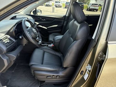 Used 2025 Subaru Ascent Bronze Edition AWD/4WD image 11