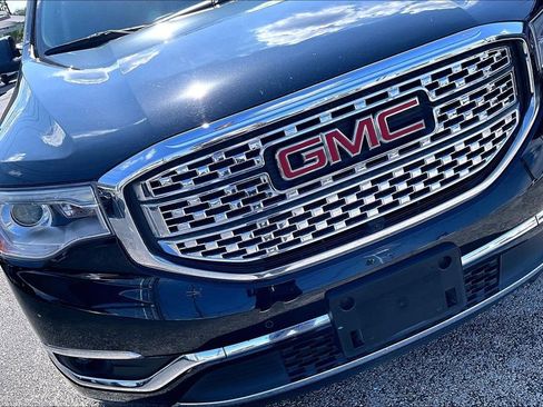 Used 2019 GMC Acadia Denali w/ Technology Package FWD image 40