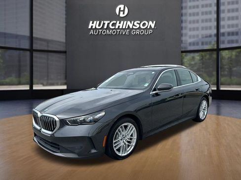 Used 2025 BMW 530i RWD image 3
