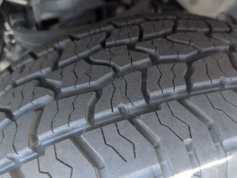 Used 2024 RAM 1500 Laramie image 17