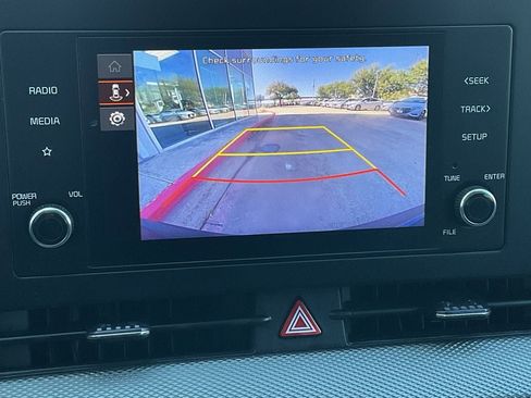 Used 2025 Kia Sportage LX image 30