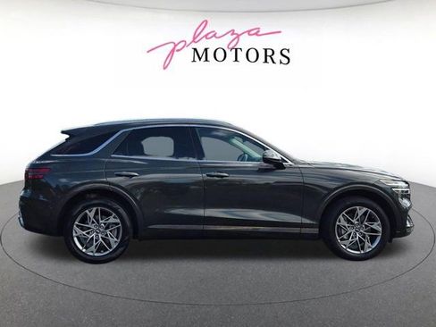Used 2025 Genesis GV70 2.5T AWD/4WD image 4
