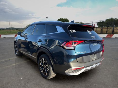 Certified 2025 Kia Sportage EX AWD/4WD image 4