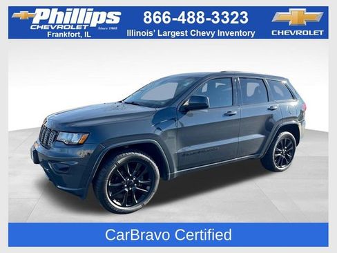 Used 2017 Jeep Grand Cherokee Altitude image 1