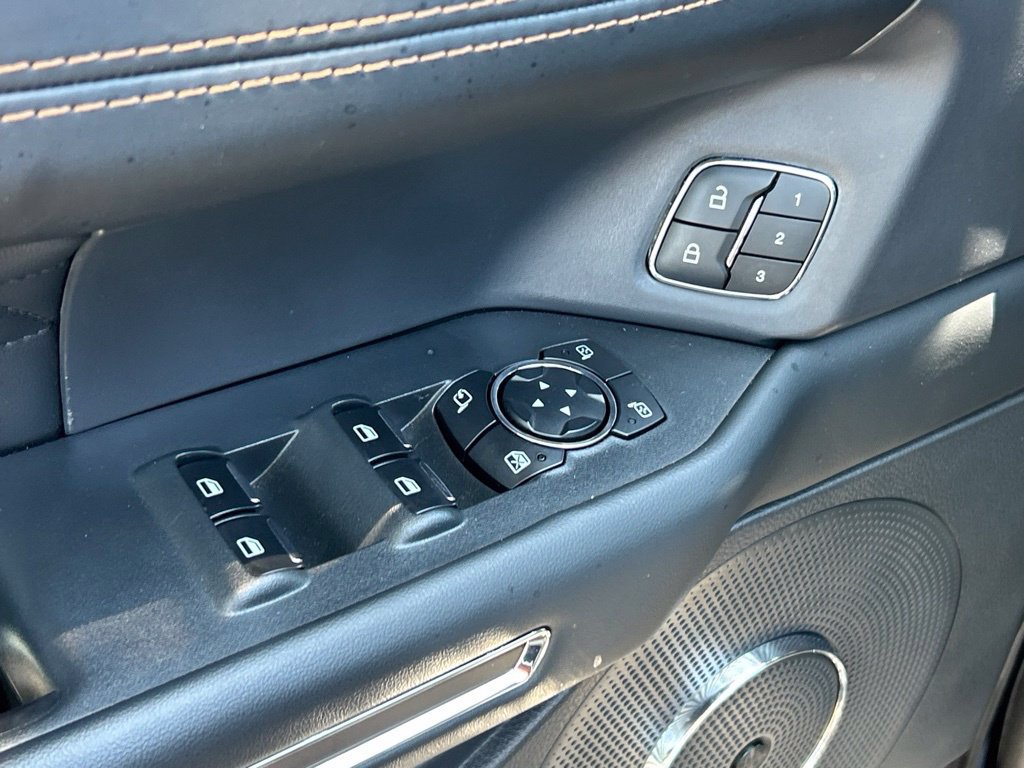 Used 2023 Ford Expedition Max Platinum AWD/4WD image 19