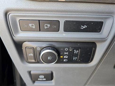 Certified 2022 Ford F150 XLT w/ Equipment Group 302A High image 32