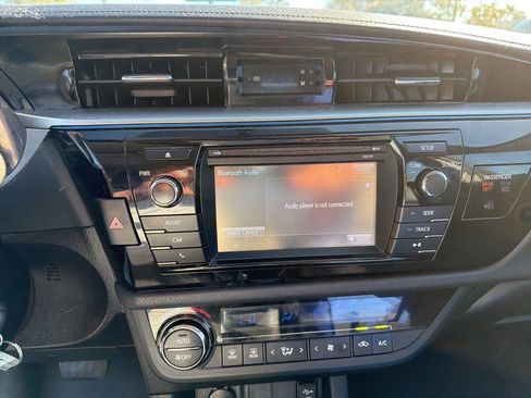 Used 2014 Toyota Corolla S image 18