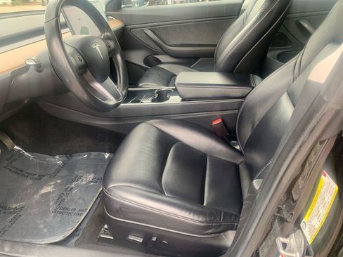 Used 2018 Tesla Model 3 Long Range AWD/4WD image 9