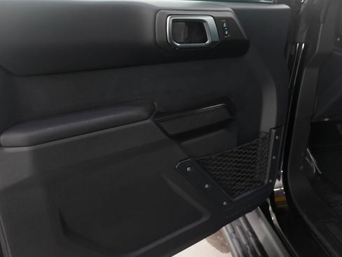 Used 2025 Ford Bronco Outer Banks image 24