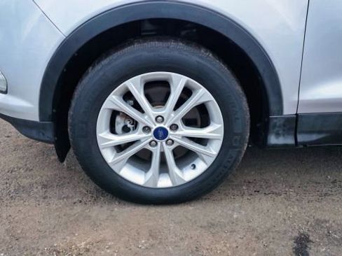 Used 2017 Ford Escape SE w/ Equipment Group 201A image 42