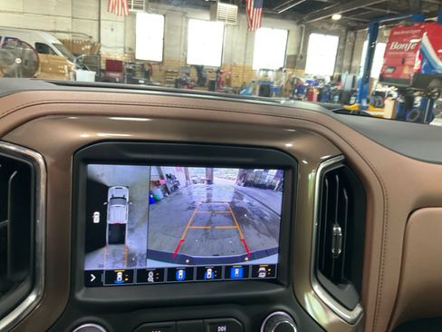 Used 2022 Chevrolet Silverado 3500 High Country w/ Z71 Off-Road Package AWD/4WD image 32