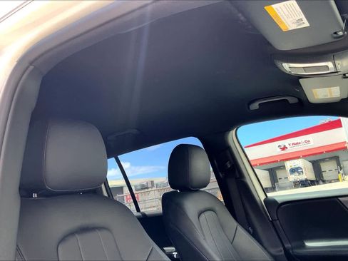Used 2020 Mercedes-Benz GLB 250 image 30
