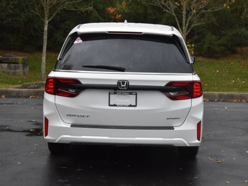 New 2026 Honda Odyssey Sport-L image 7