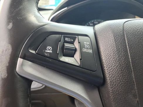 Used 2019 Chevrolet Trax LT w/ Driver Confidence Package AWD/4WD image 16