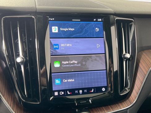 Used 2023 Volvo XC60 B5 Plus w/ Protection Package Premier image 15