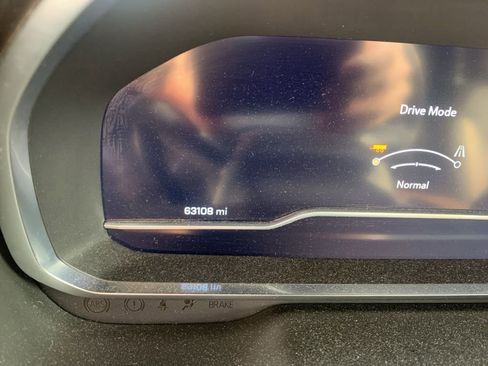 Used 2022 Chevrolet Tahoe High Country image 11