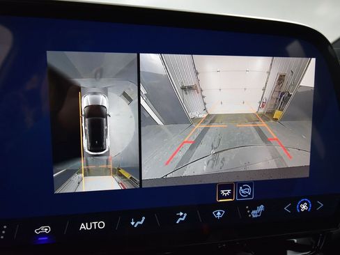 New 2026 Chevrolet Blazer EV LT image 10