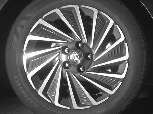 Used 2025 Hyundai Sonata SEL image 13