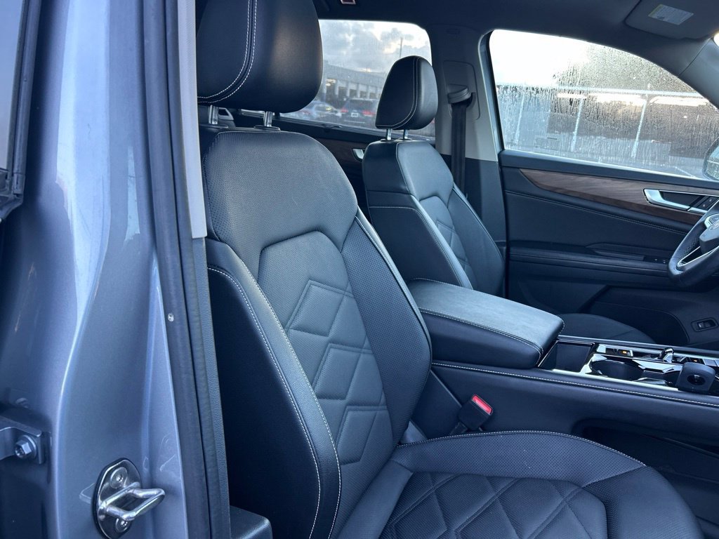 Used 2024 Volkswagen Atlas SE w/ Panoramic Sunroof Package AWD/4WD image 22