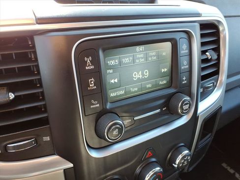 Used 2020 RAM 1500 Classic SLT AWD/4WD image 27