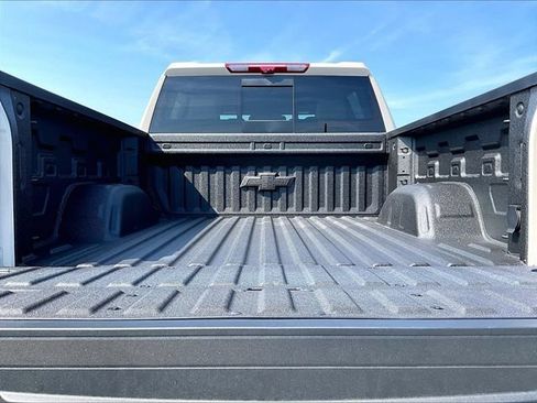 New 2026 Chevrolet Silverado 1500 ZR2 AWD/4WD image 16