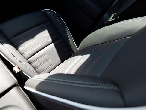 New 2026 GMC Yukon XL AT4 Ultimate w/ LPO, Floor Liner Package image 27