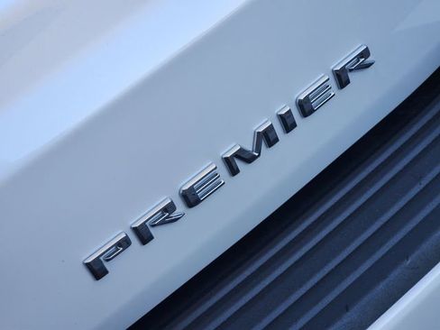 Used 2022 Chevrolet Tahoe Premier image 9