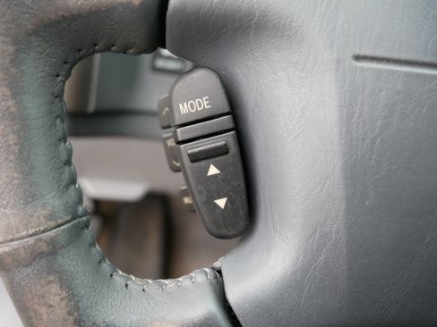 Used 2002 Toyota Sienna XLE image 27