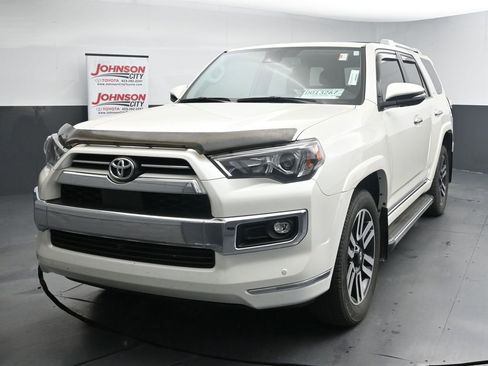 Used 2023 Toyota 4Runner Limited AWD/4WD image 4
