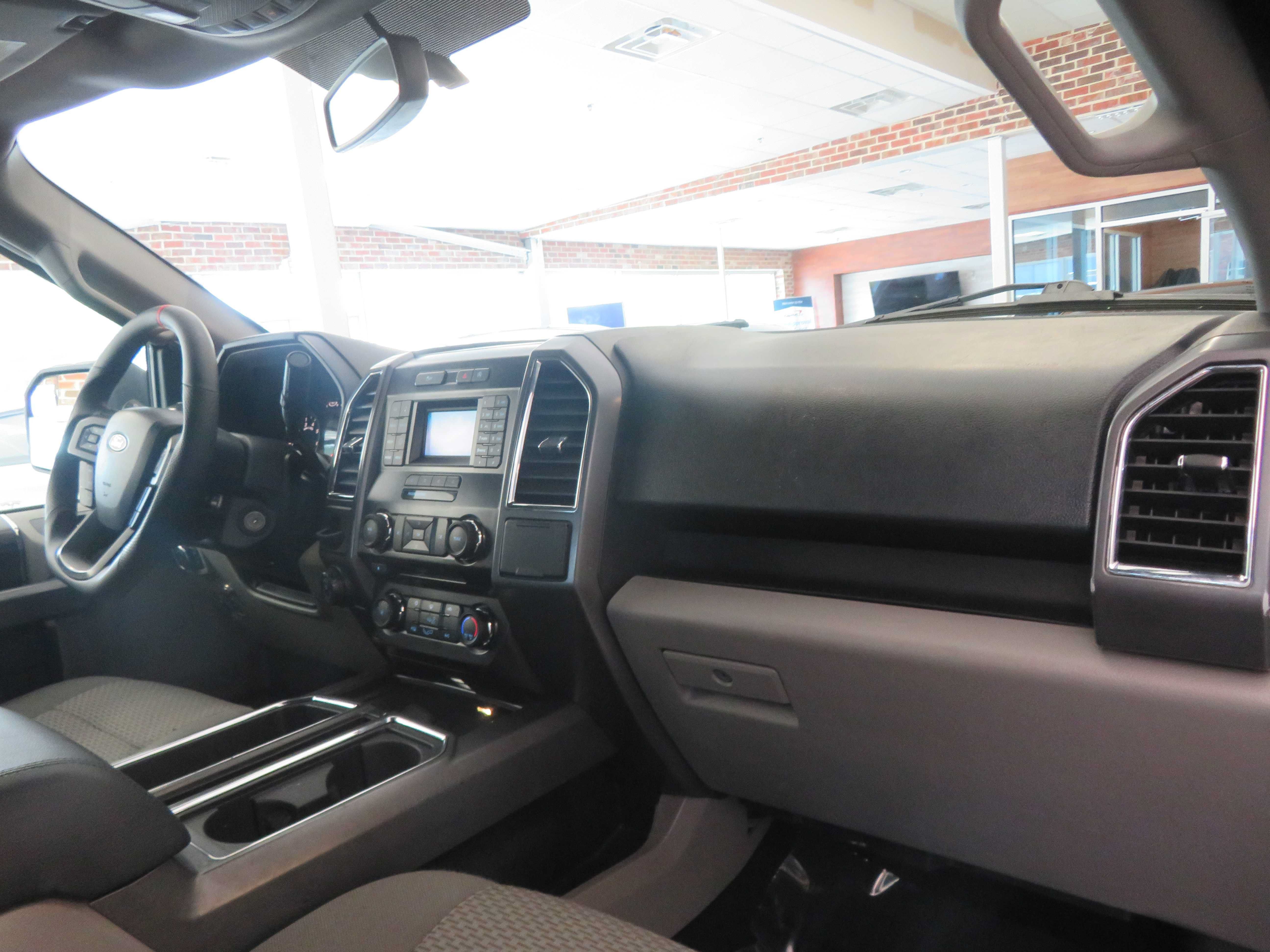 Used 2016 Ford F150 XLT w/ Equipment Group 301A Mid RWD image 28