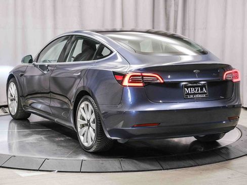 Used 2018 Tesla Model 3 Long Range RWD image 2