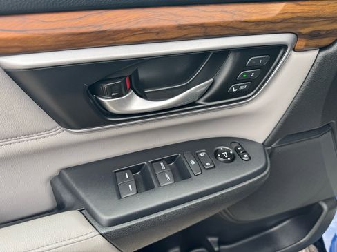 Used 2017 Honda CR-V EX-L image 18