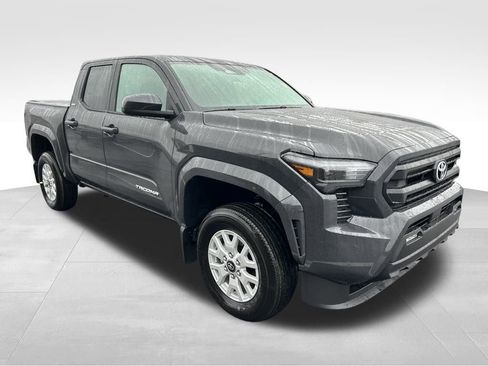 New 2025 Toyota Tacoma SR5 image 7